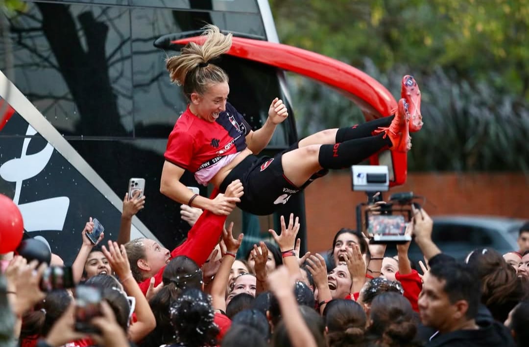 La Lepra gritó por primera vez campeón